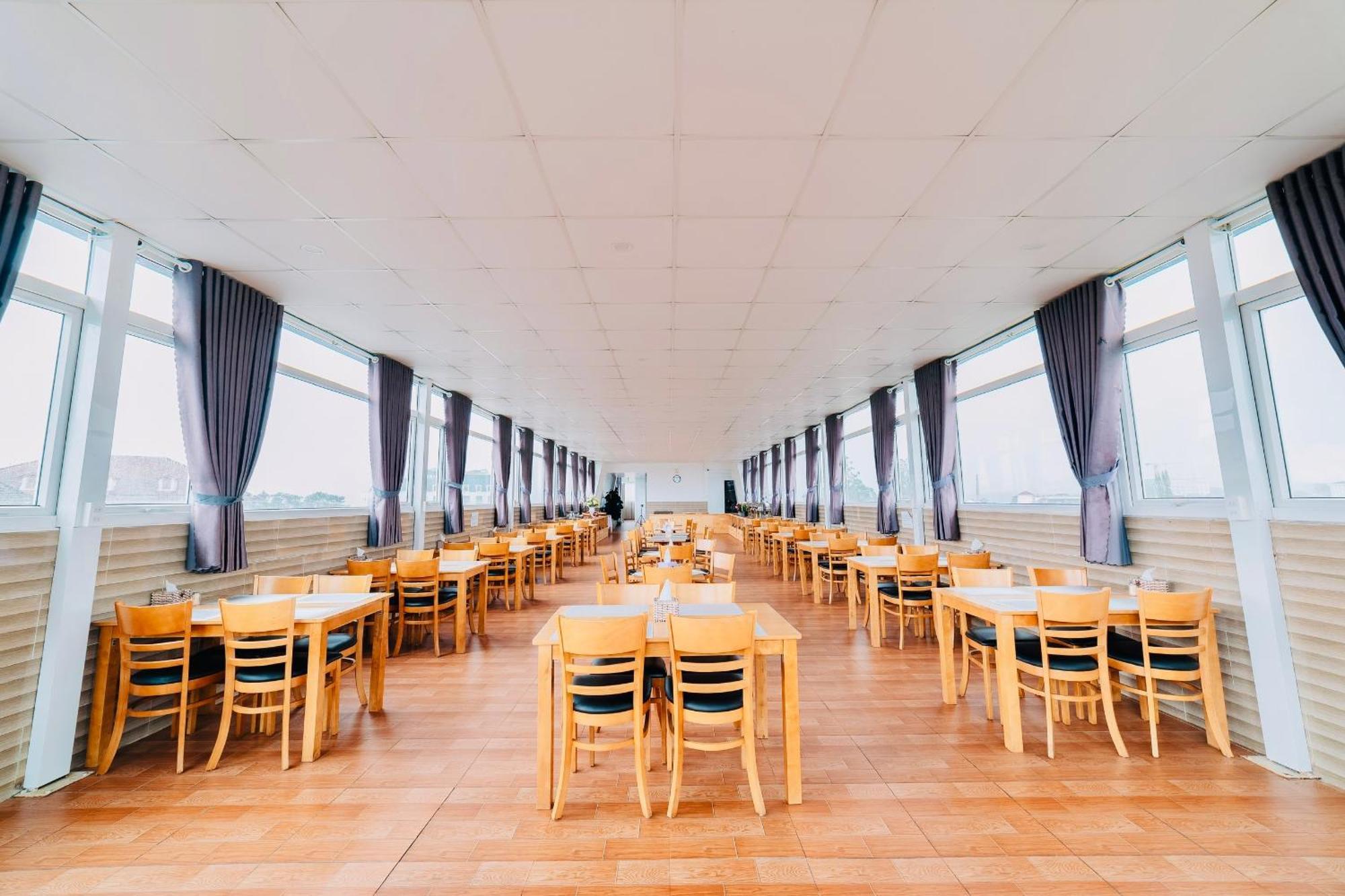 Anh Duc Hotel Da Lat City エクステリア 写真