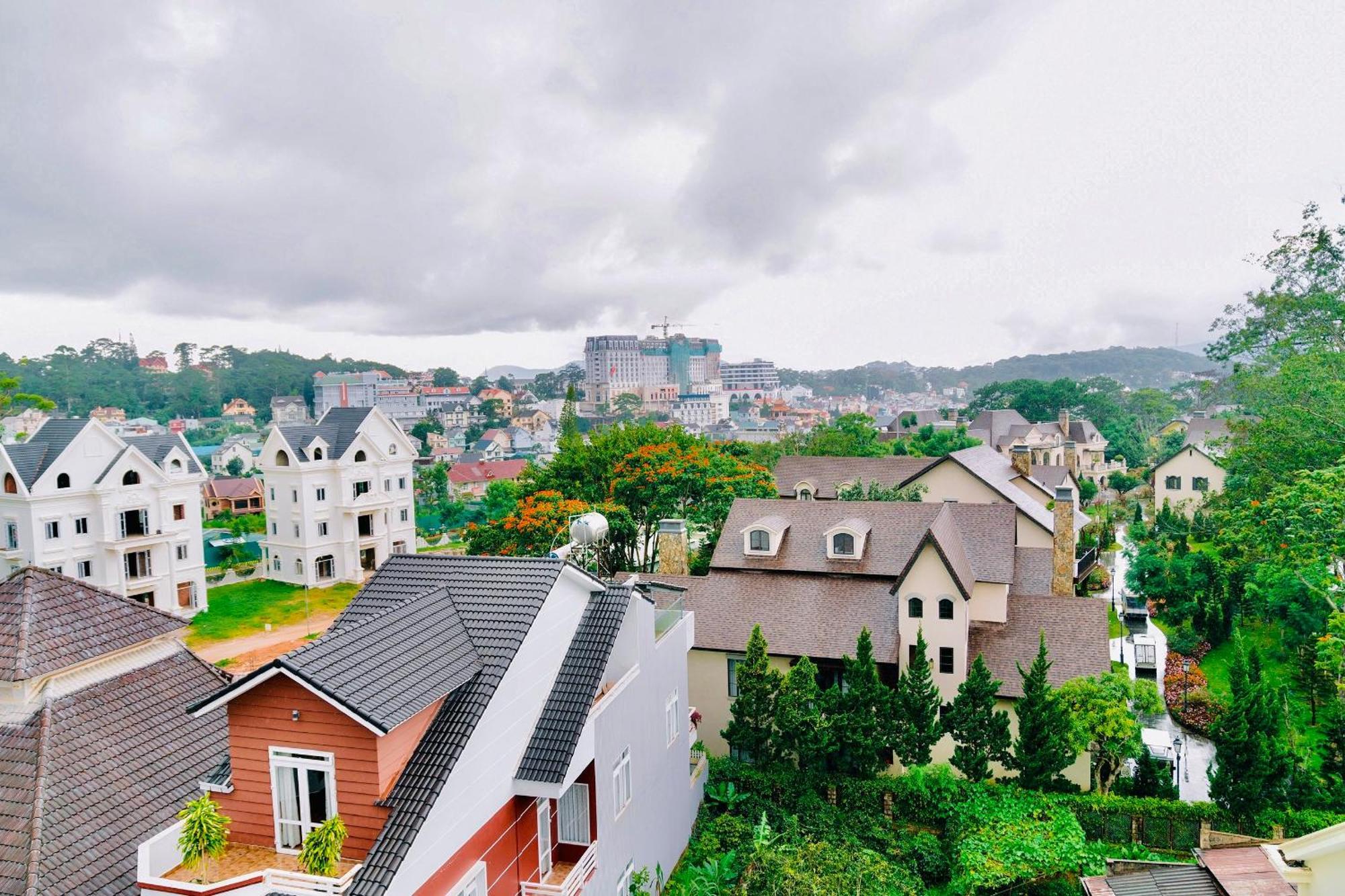 Anh Duc Hotel Da Lat City エクステリア 写真