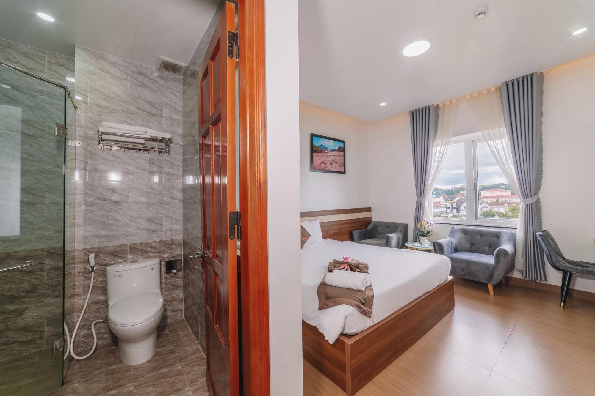 Anh Duc Hotel Da Lat City エクステリア 写真