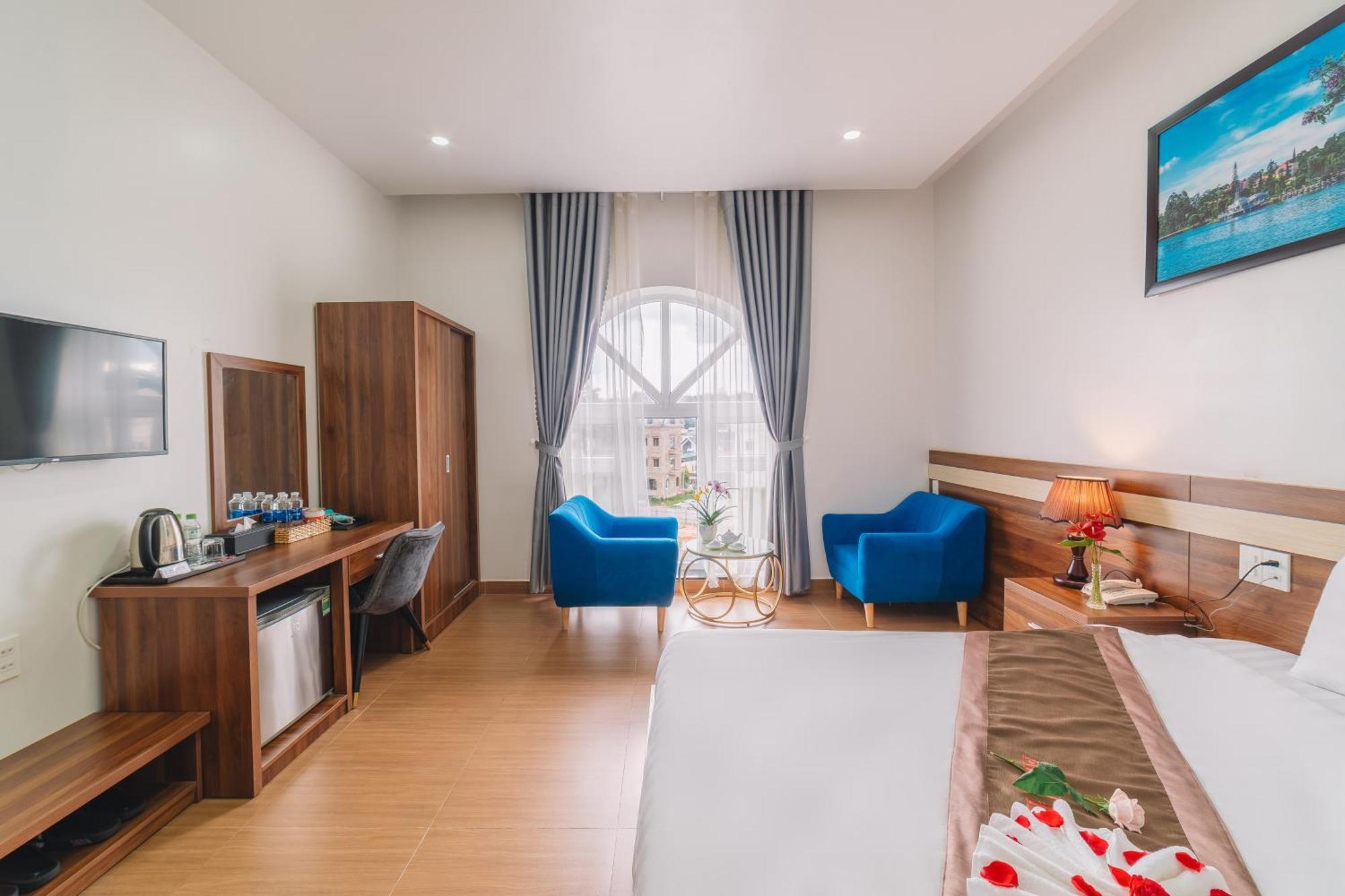 Anh Duc Hotel Da Lat City エクステリア 写真