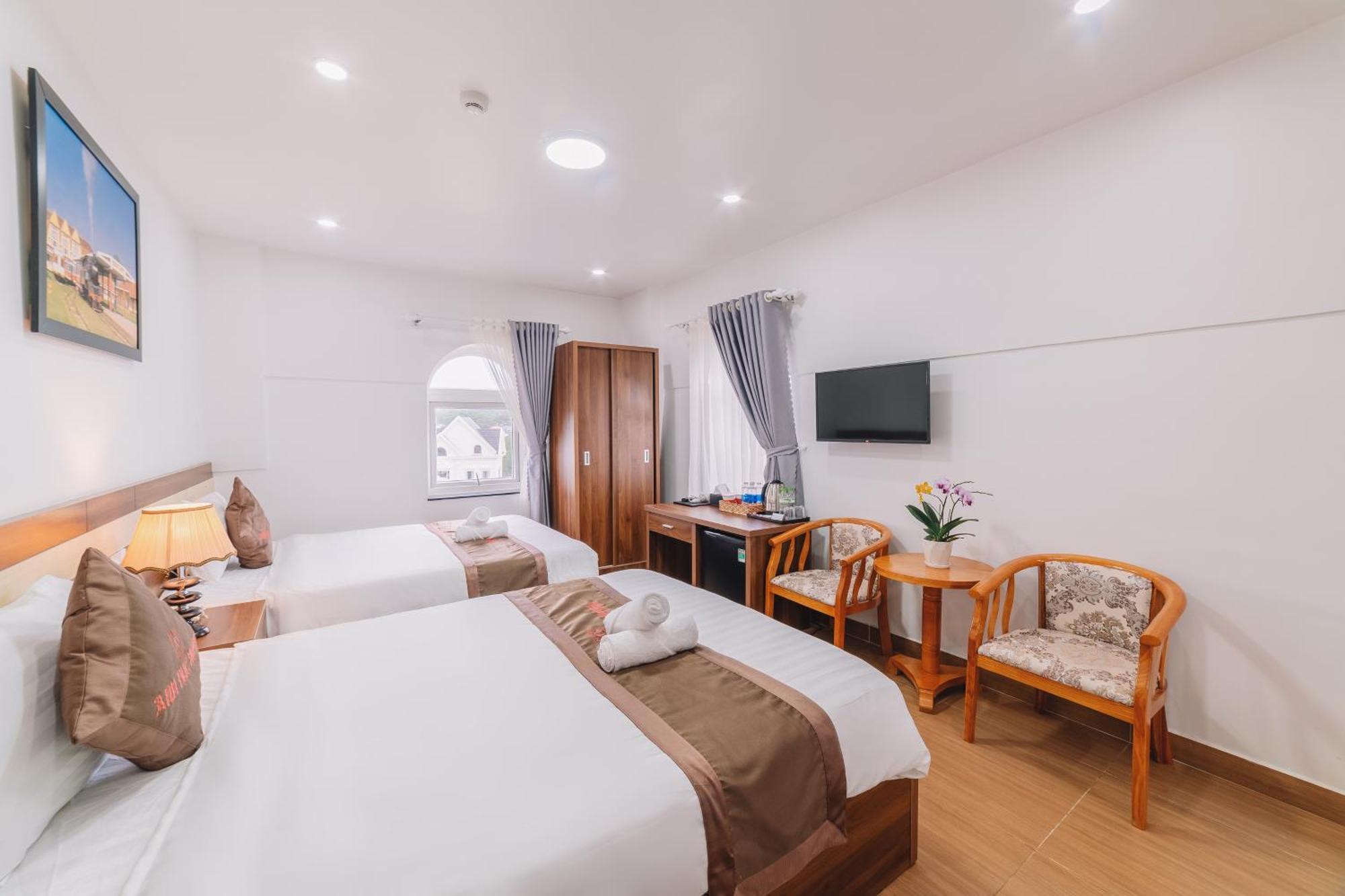 Anh Duc Hotel Da Lat City エクステリア 写真