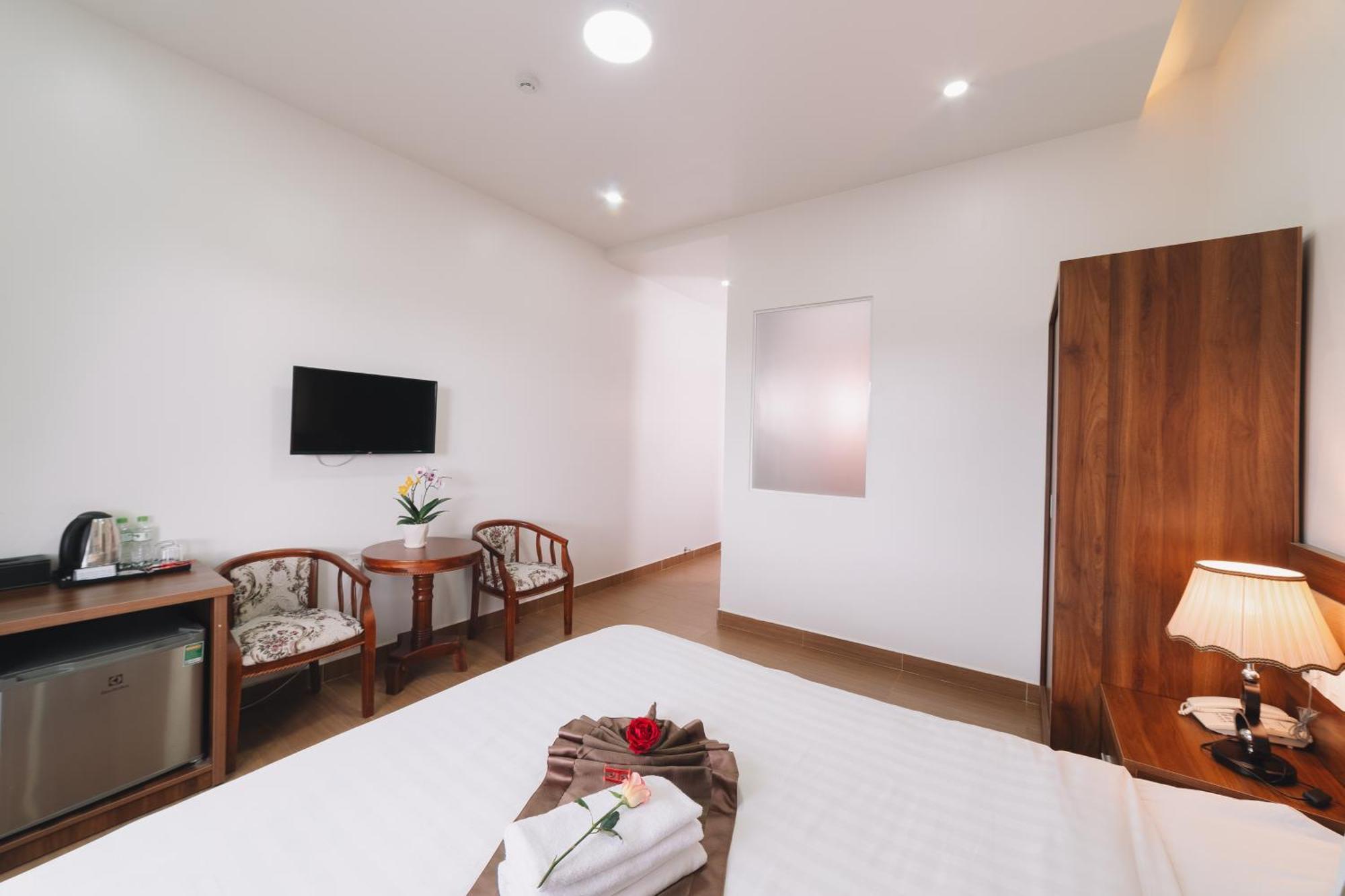 Anh Duc Hotel Da Lat City エクステリア 写真