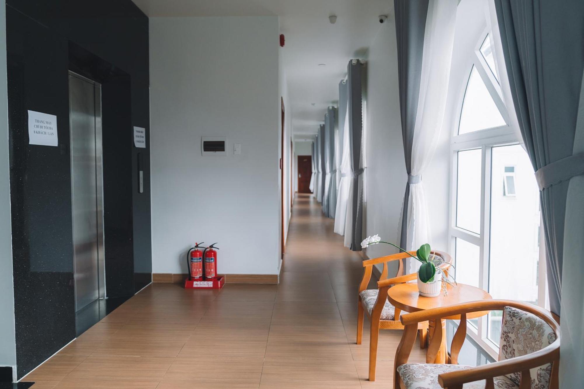 Anh Duc Hotel Da Lat City エクステリア 写真
