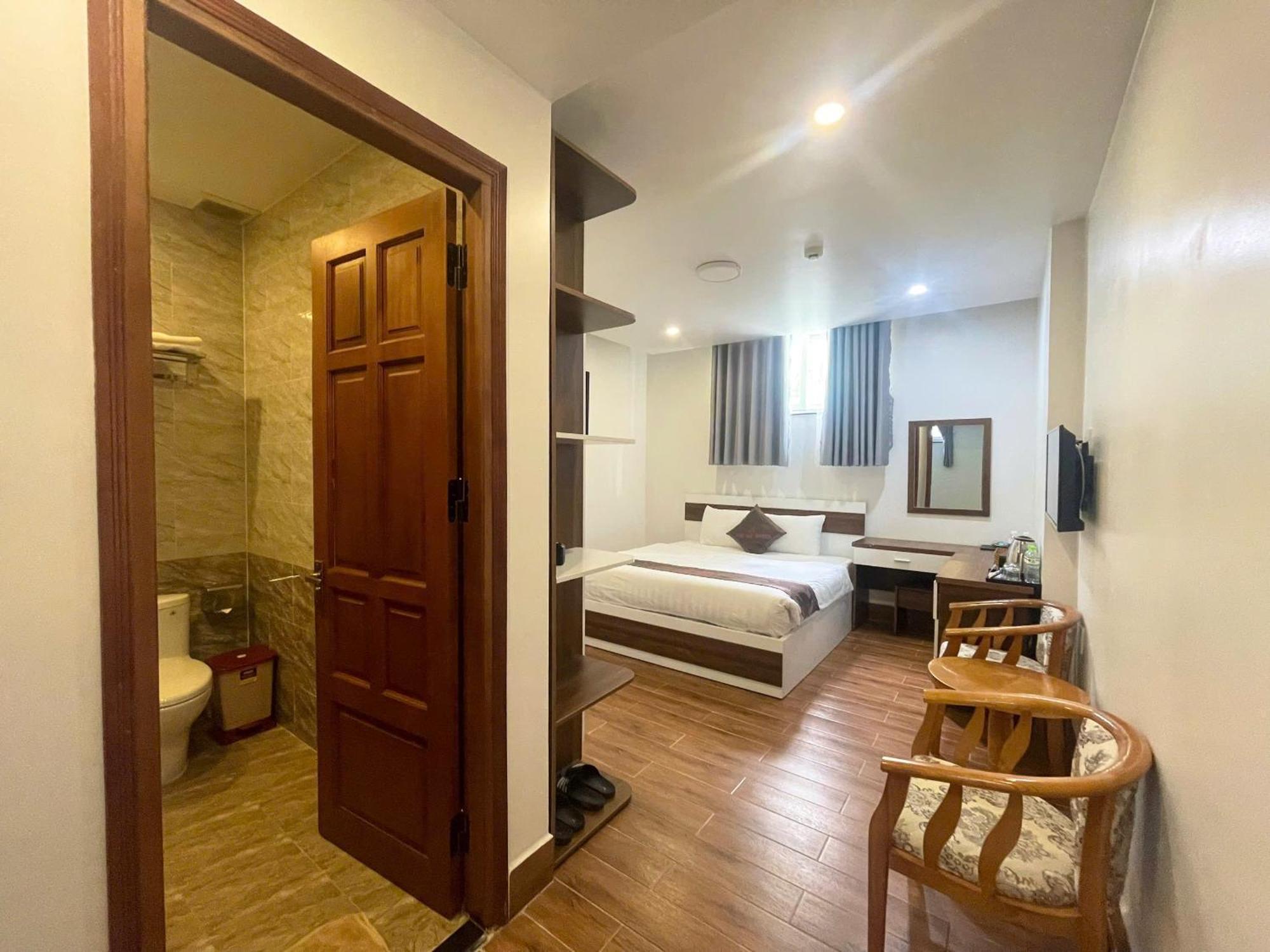 Anh Duc Hotel Da Lat City エクステリア 写真